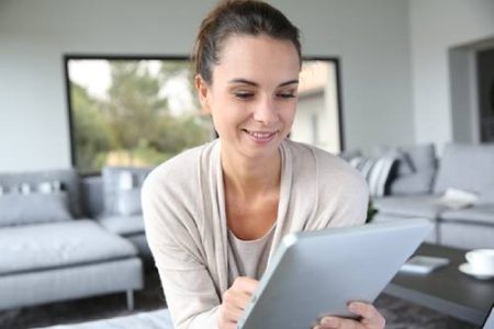 for_home_index_woman_640x427